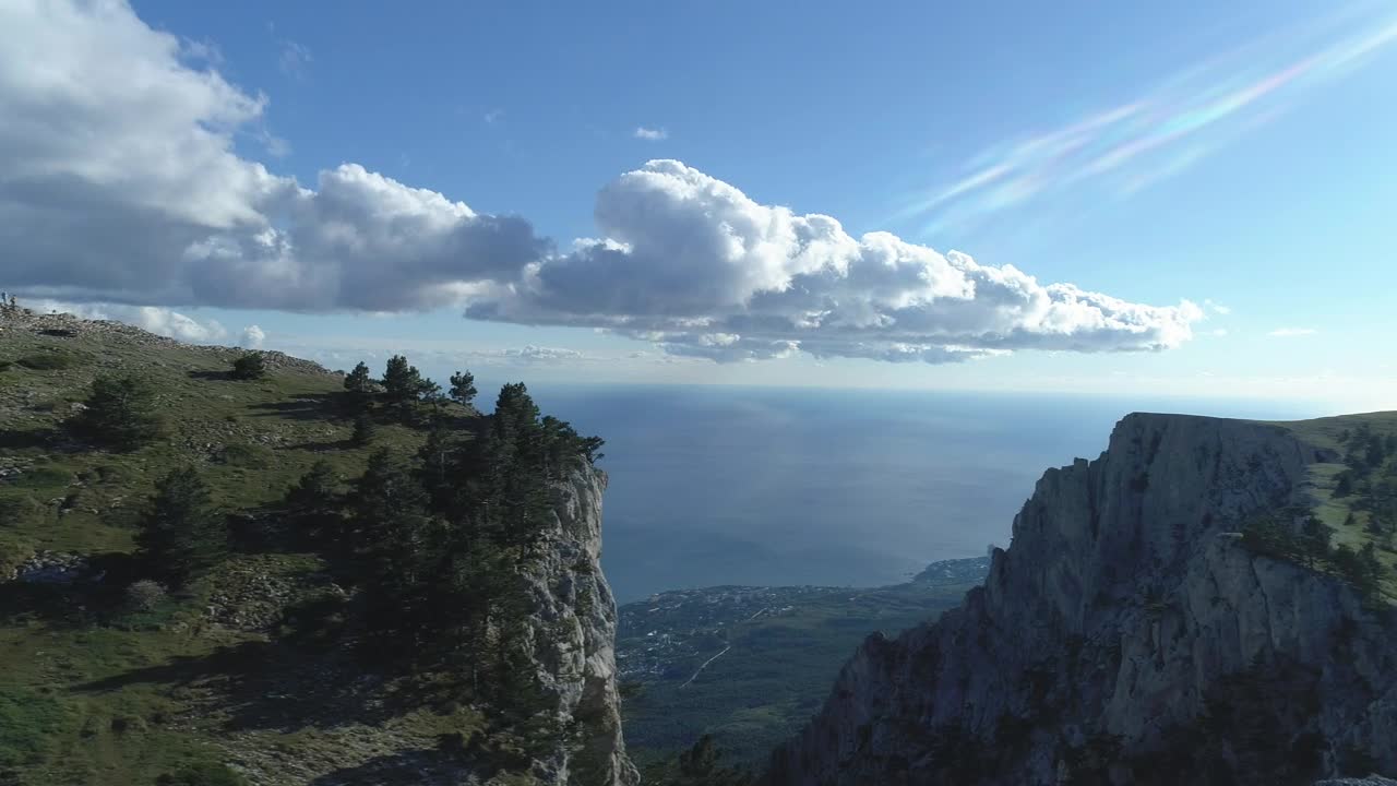Stock Video Beautiful Mountain Scenery And Town Live Wallpaper For PC - Free Download