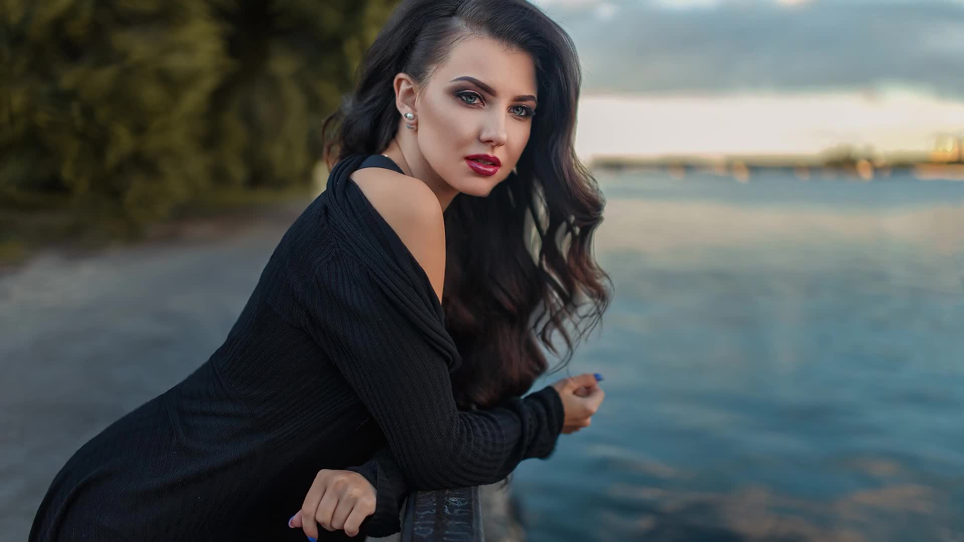Black  Hair  Blue  Eyes  Girl  Long  Hair  Model  Woman  Sea  Live  Wallpaper - Free Download