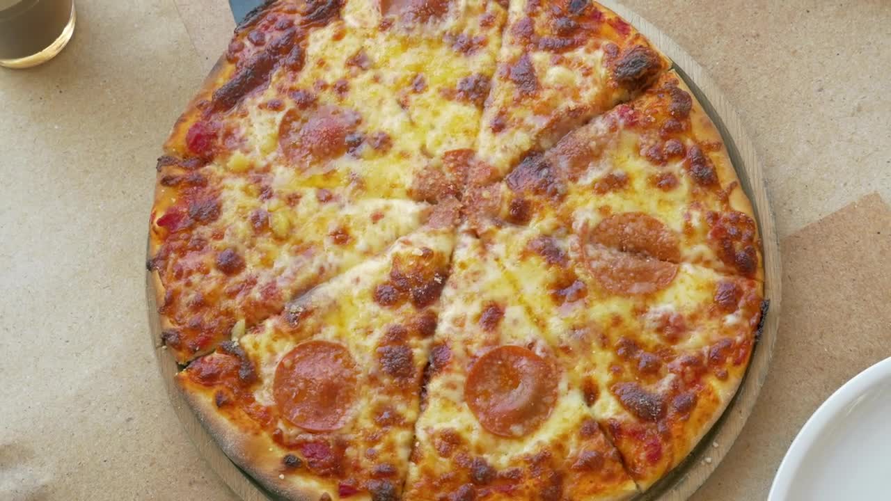 Stock Video Friends Sharing A Fresh Pizza Live Wallpaper For PC - Free Download