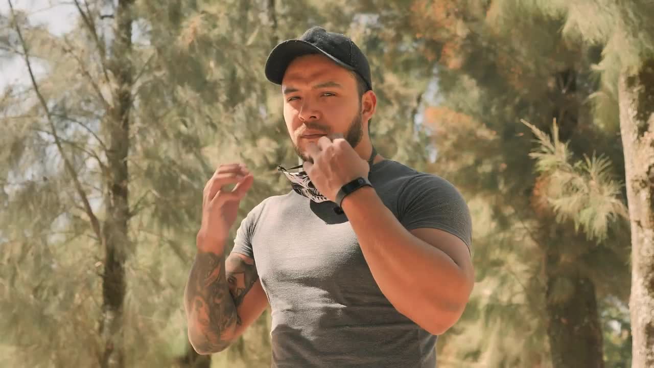 Video Stock Portrait Of Sportsman Wearing Face Mask Live Wallpaper Free - Free Download