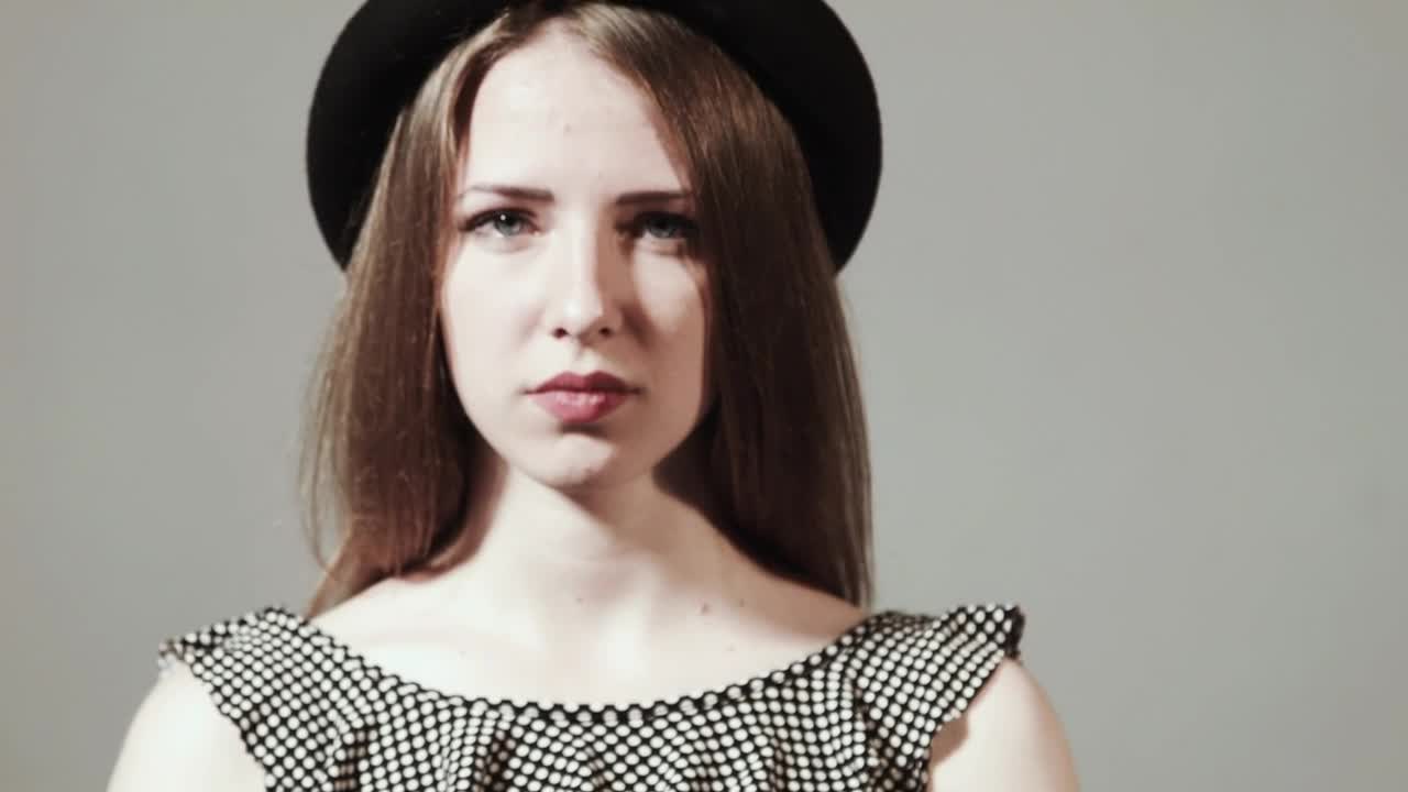 Free Video Stock Stylish Girl Showing A  Dollar Live Wallpaper - Free Download