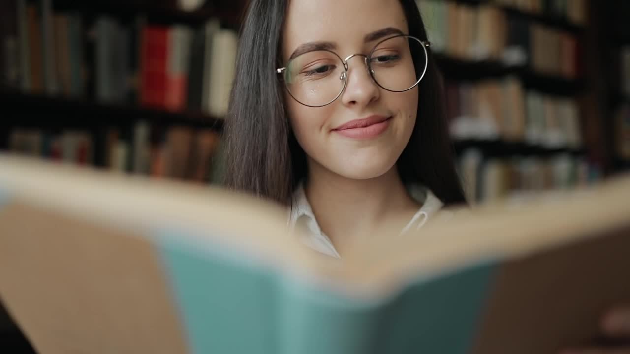 Free Video Stock Smart Girl Thinking While Reading Book Live Wallpaper - Free Download