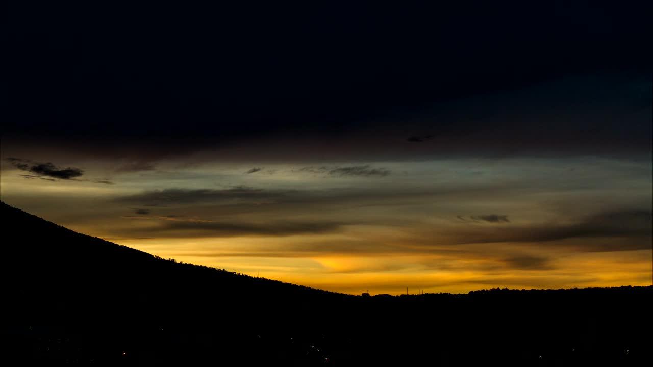 Free Video Stock Sunrise Hidden By The Horizon Live Wallpaper - Free Download