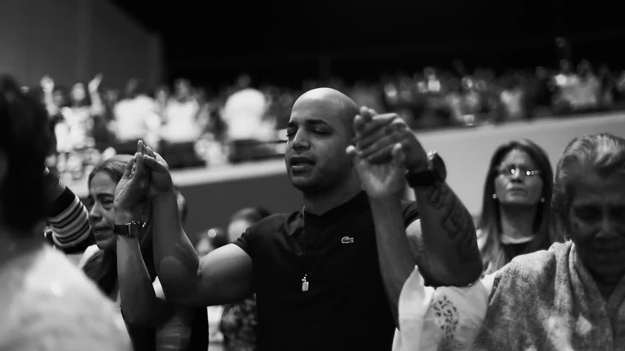 Video Stock Praying People Holding Hands Black And White Shot Live Wallpaper Free - Free Download
