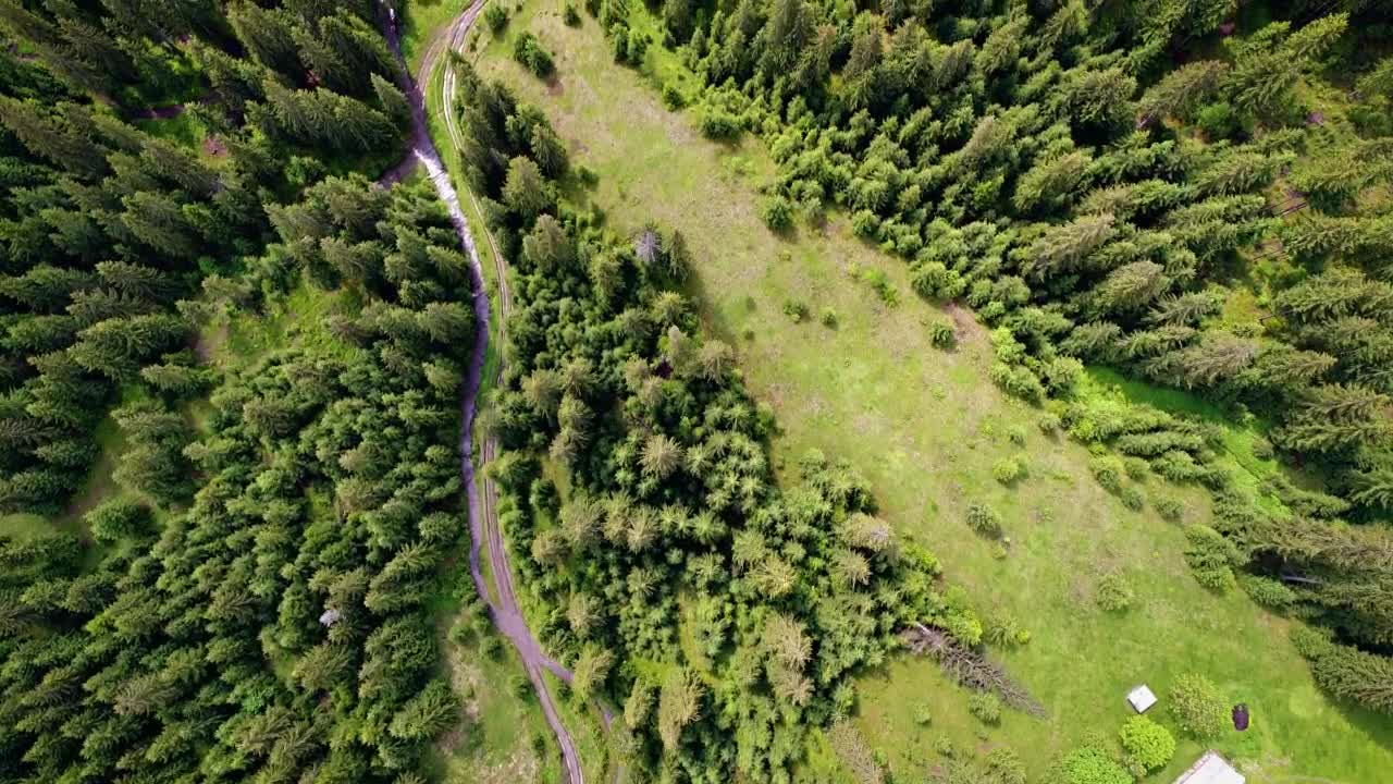 Stock Footage Village In The Mountains Tilt Aerial Shot Live Wallpaper - Free Download