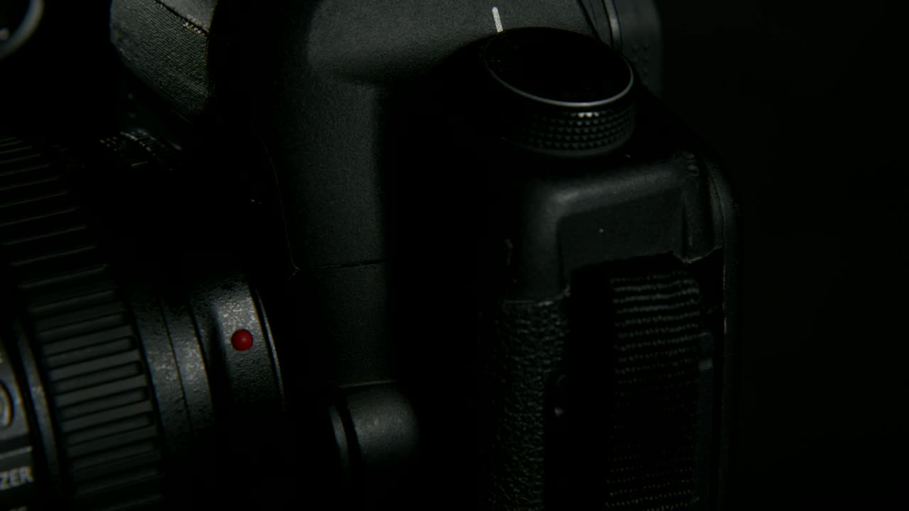 Video Stock Camera Lens With The Cap On Live Wallpaper For PC - Free Download