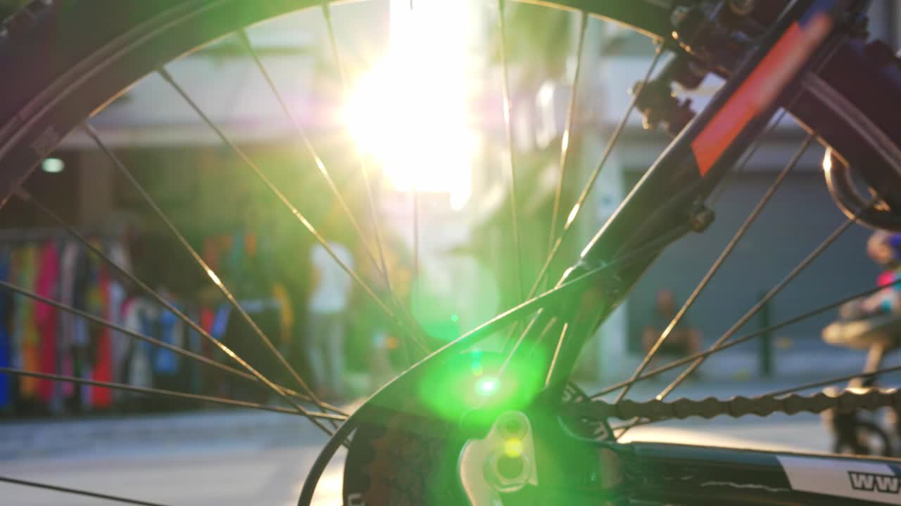 Free Video Stock Sun Flare Through A Bike Wheel Live Wallpaper - Free Download