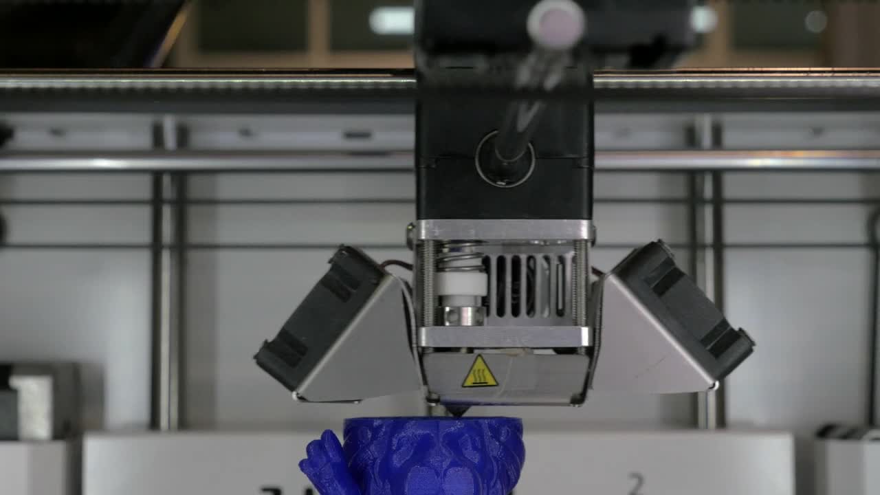 Video Stock Printing A Model With Blue Filament Live Wallpaper Free - Free Download