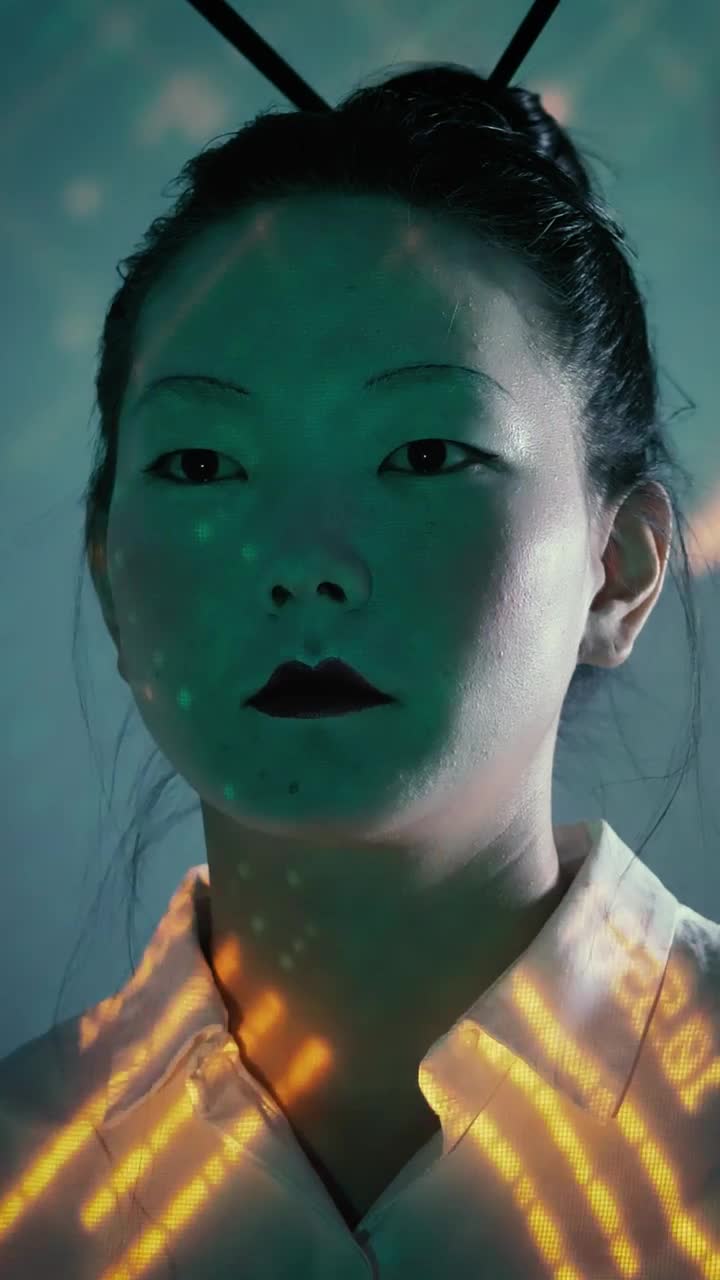 Video Stock Portrait Of A Fashion Cyborg Woman Live Wallpaper Free - Free Download