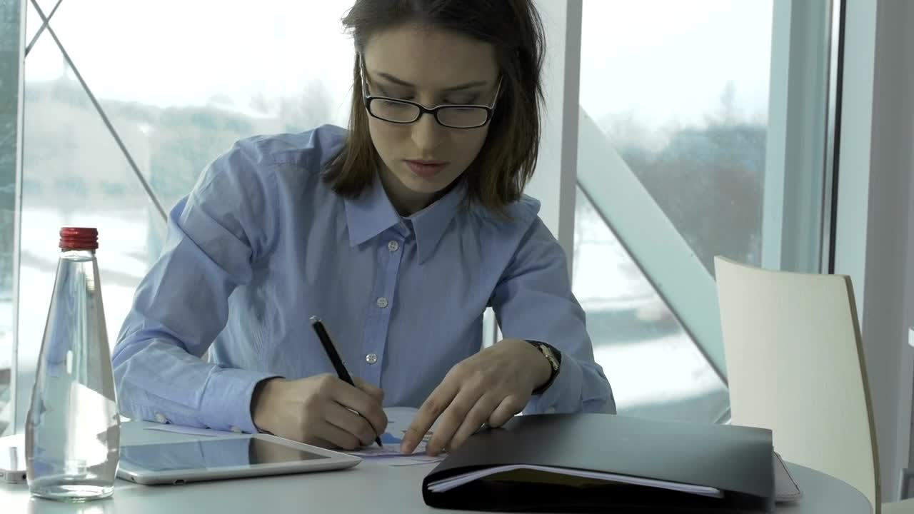 Free Stock Video Sad Woman With Lots Of Work Live Wallpaper - Free Download