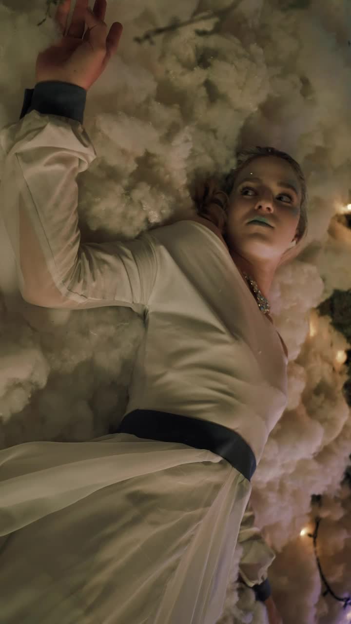 Free Stock Video Woman With Winter Makeup Leaning On Cotton Live Wallpaper - Free Download