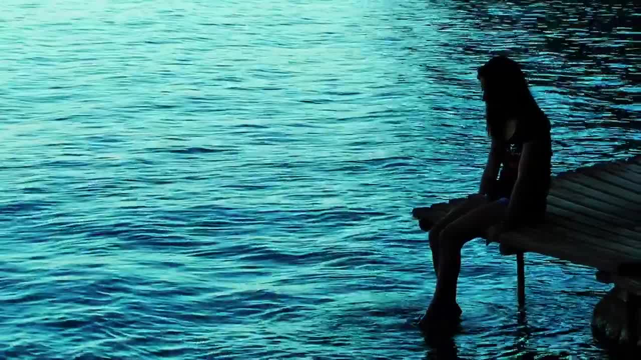 Stock Video Little Girl Wetting Her Feet On The Pier Animated Wallpaper - Free Download