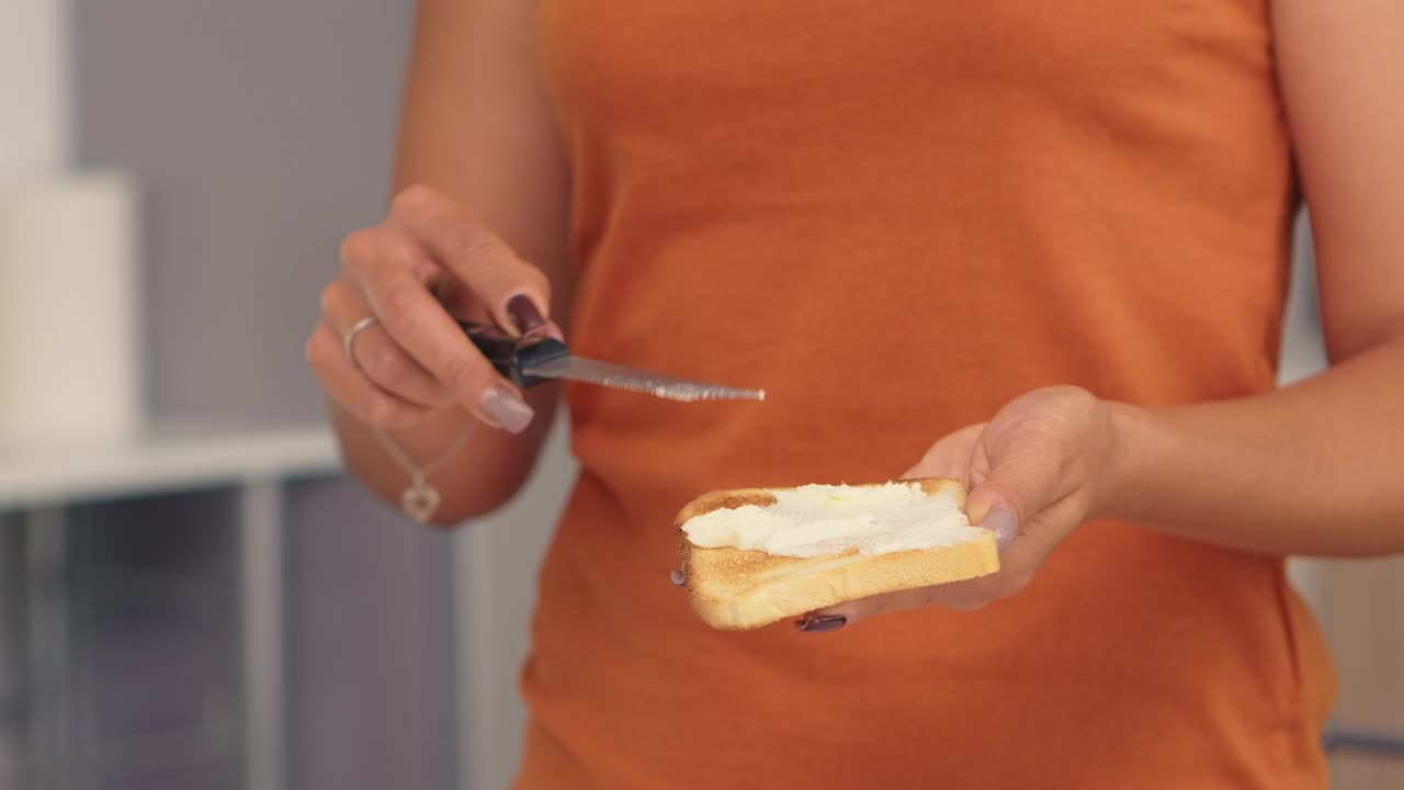 Free Stock Video Woman Spreading Butter On Toast Live Wallpaper - Free Download