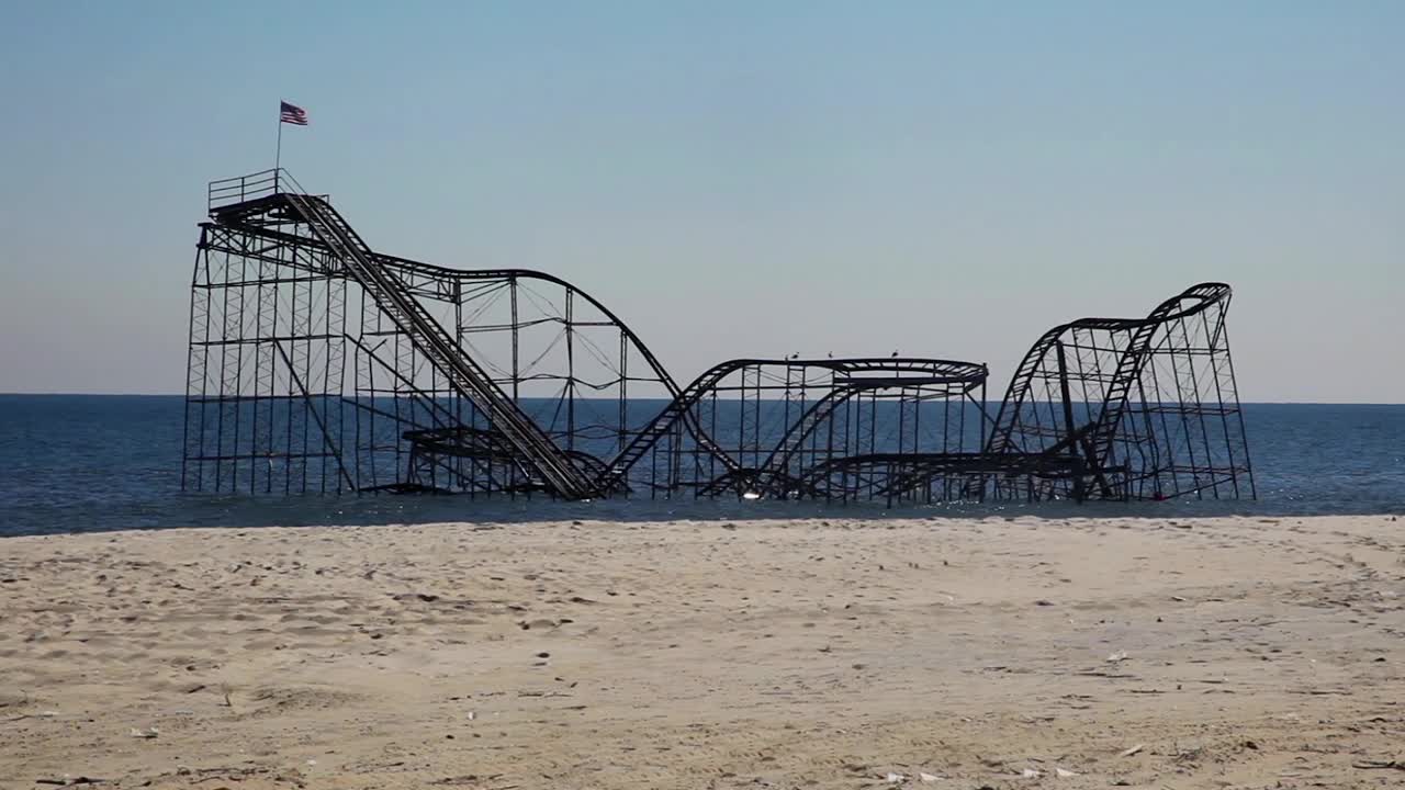 Free Stock Video Rollercoaster By The Beach Live Wallpaper - Free Download