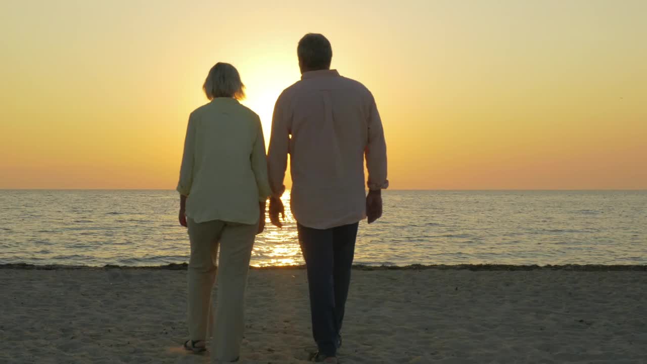 Free Stock Video Senior Couple Walking At Sunset Live Wallpaper - Free Download