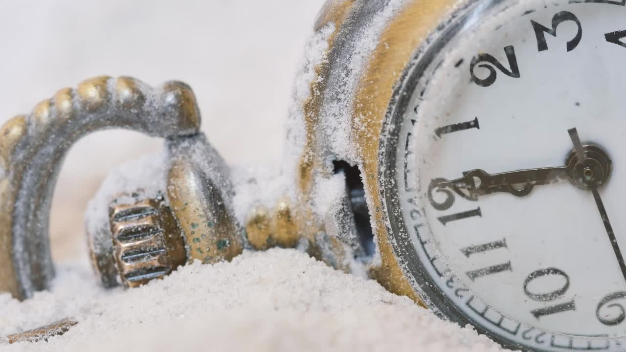Stock Video Old Pocket Watch On Snow Live Wallpaper - Free Download