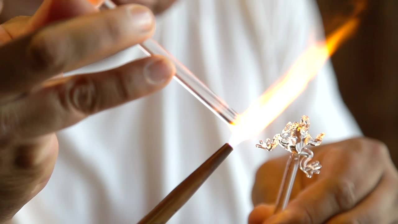 Stock Video Craftsman Making Glass Figures Live Wallpaper For PC - Free Download