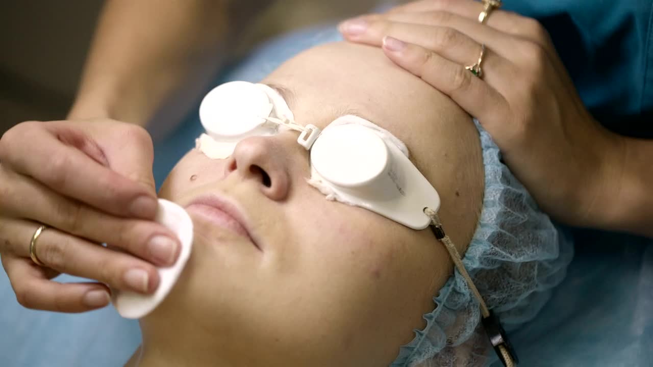 Free Video Stock Skincare Treatment At A Clinic Live Wallpaper - Free Download