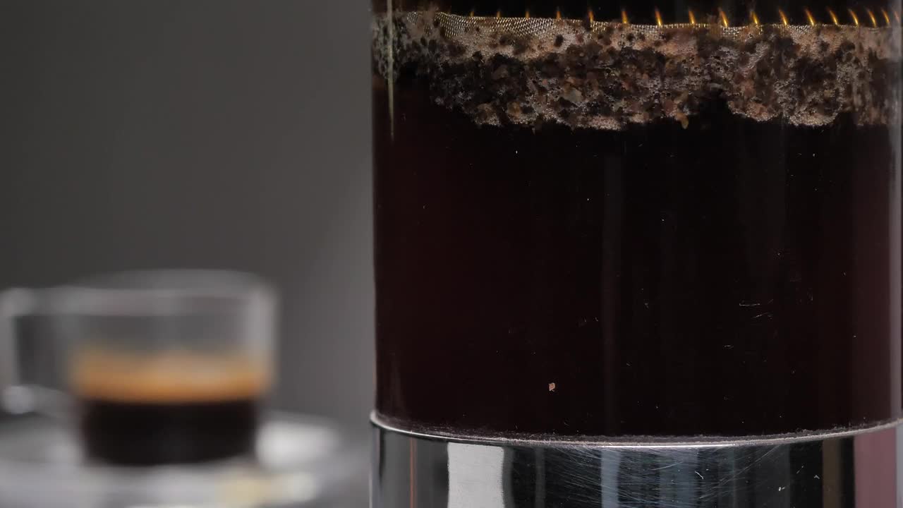 Stock Video Coffee Plunger French Press Live Wallpaper For PC - Free Download