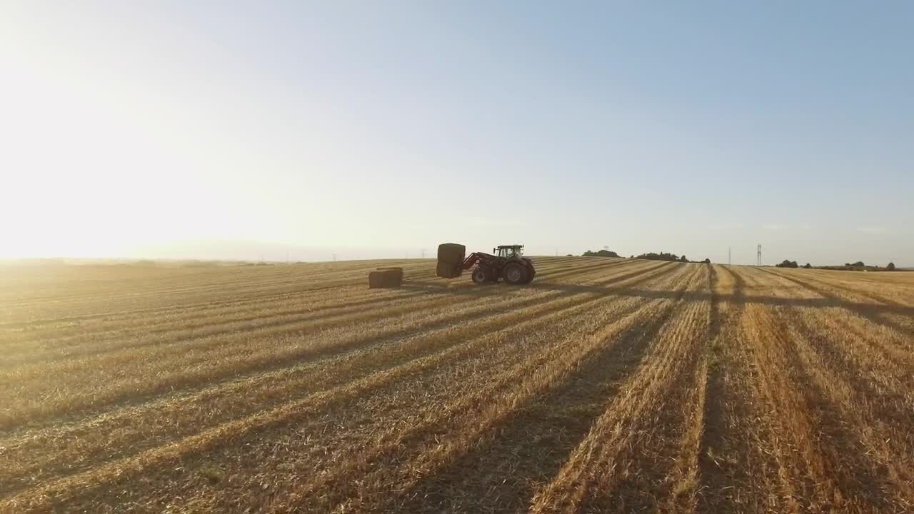 Free Video Stock tractor moving hay Live Wallpaper - Free Download