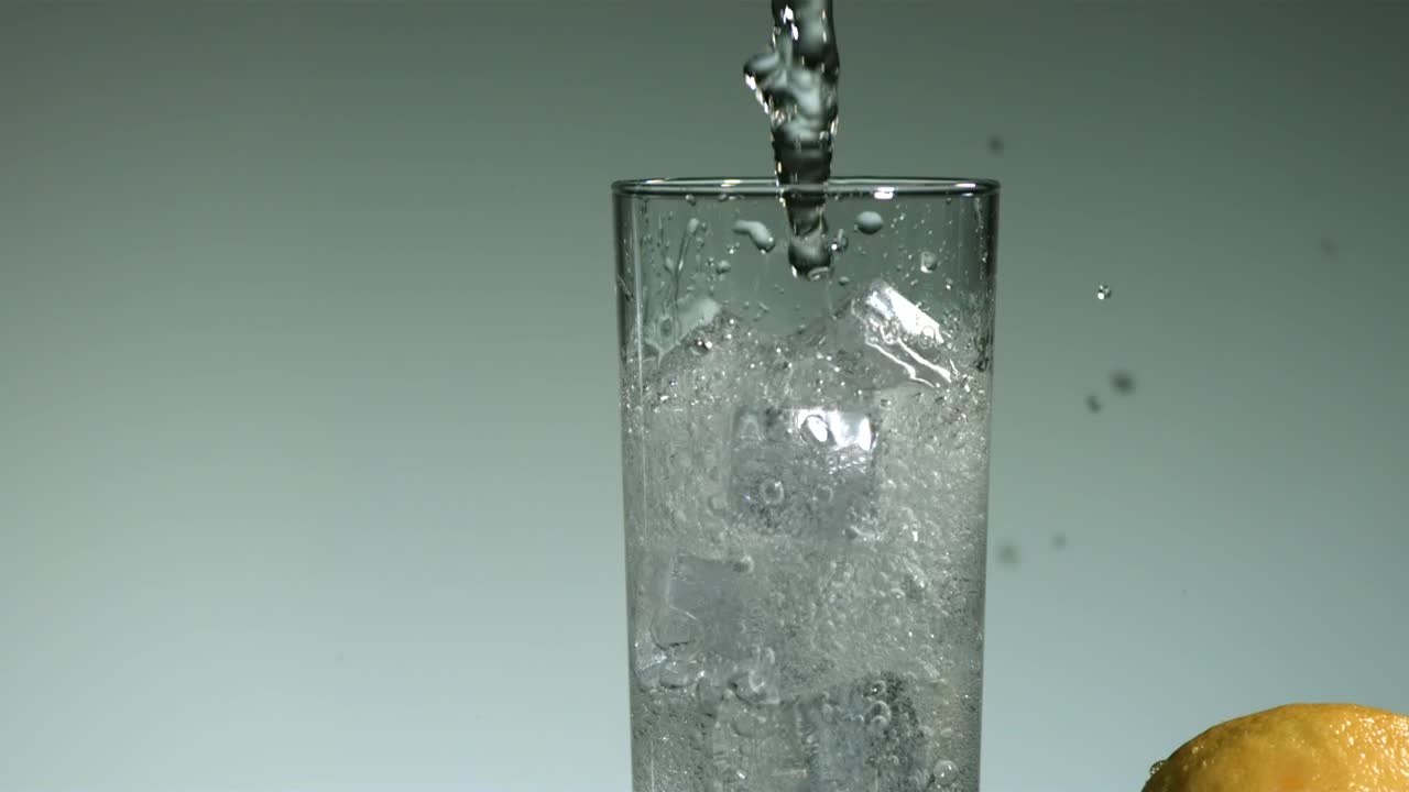 Video Stock Carbonated Water Falling Into A Glass Live Wallpaper For PC - Free Download
