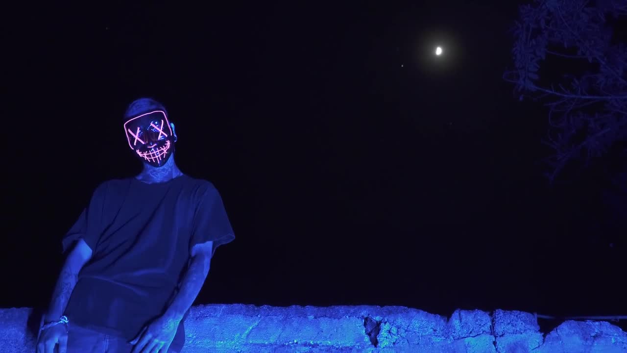 Free Stock Video Scary Masked Man In Moonlight Live Wallpaper - Free Download