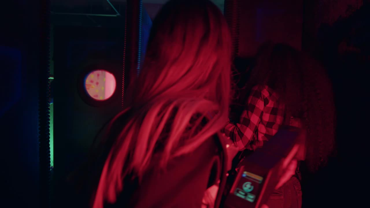 Free Stock Video Two Girls With Laser Blasters Live Wallpaper - Free Download