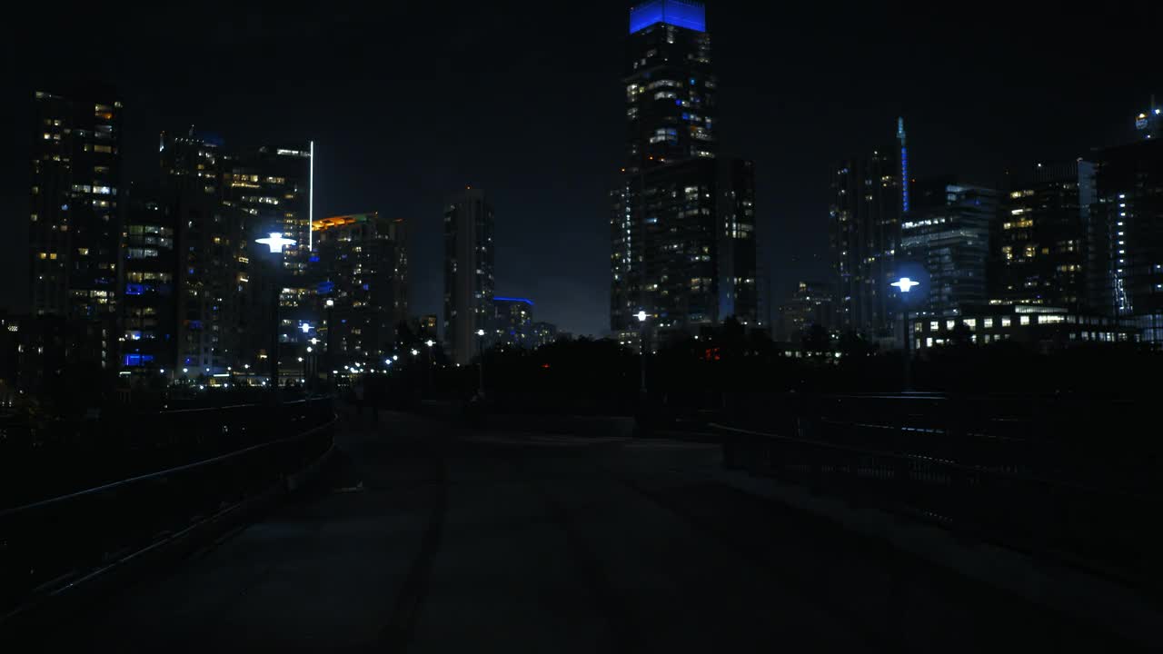Free Stock Video Walking A Big City Walker At Night Live Wallpaper - Free Download