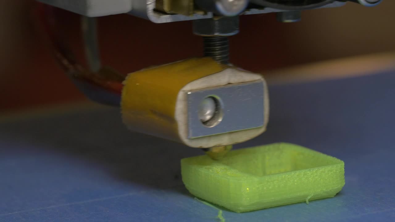 Free Video Stock Small D Printer Live Wallpaper - Free Download