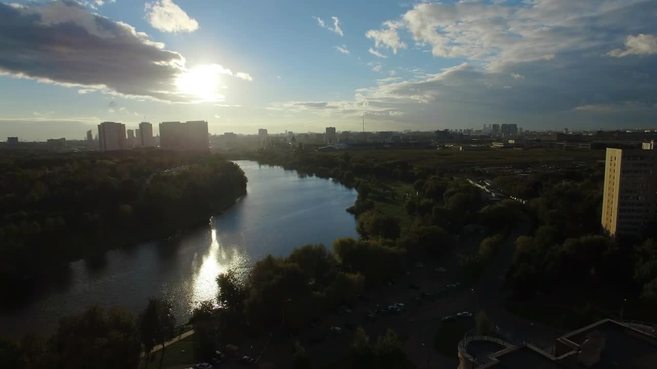 Free Video Stock sunshine across a city river Live Wallpaper - Free Download