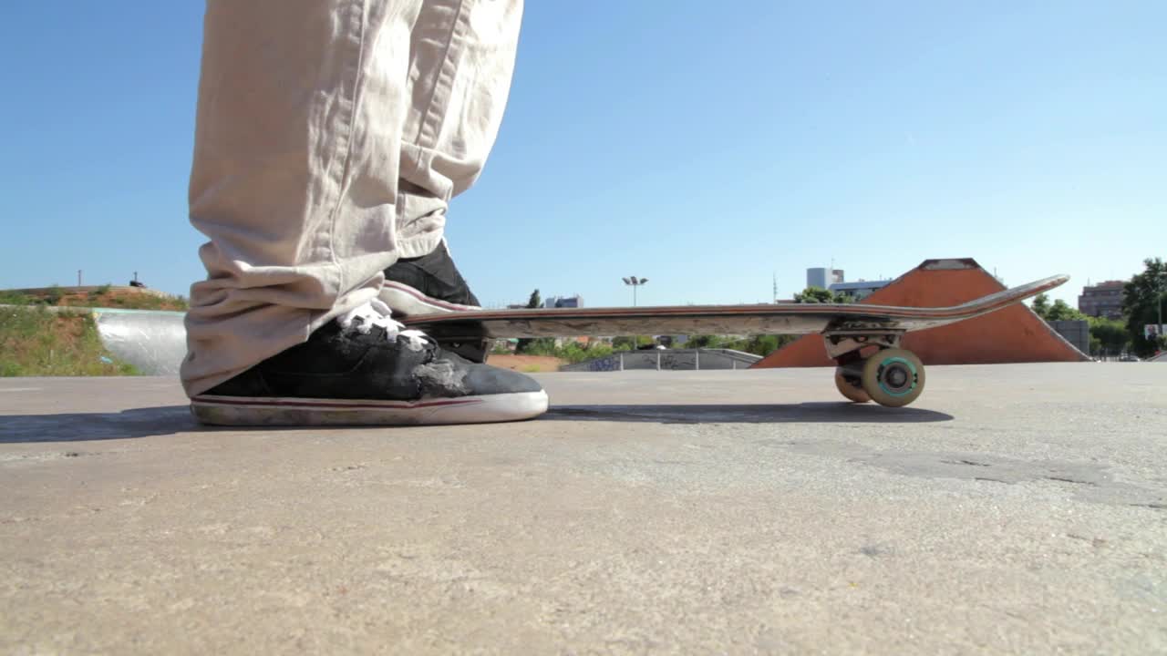 Stock Video Feet Of A Skateboarder Turning His Skateboard Live Wallpaper For PC - Free Download