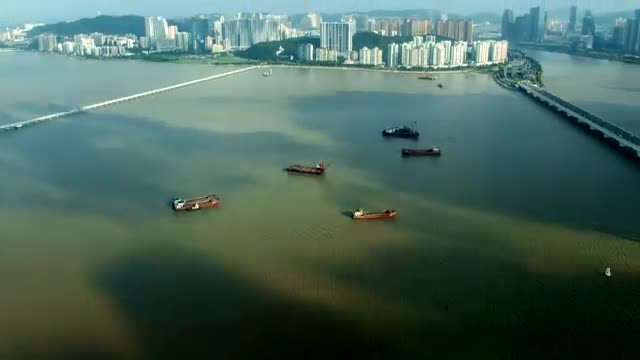Free Stock Video Ships And Boats On A Large Lake Around A Large Live Wallpaper - Free Download