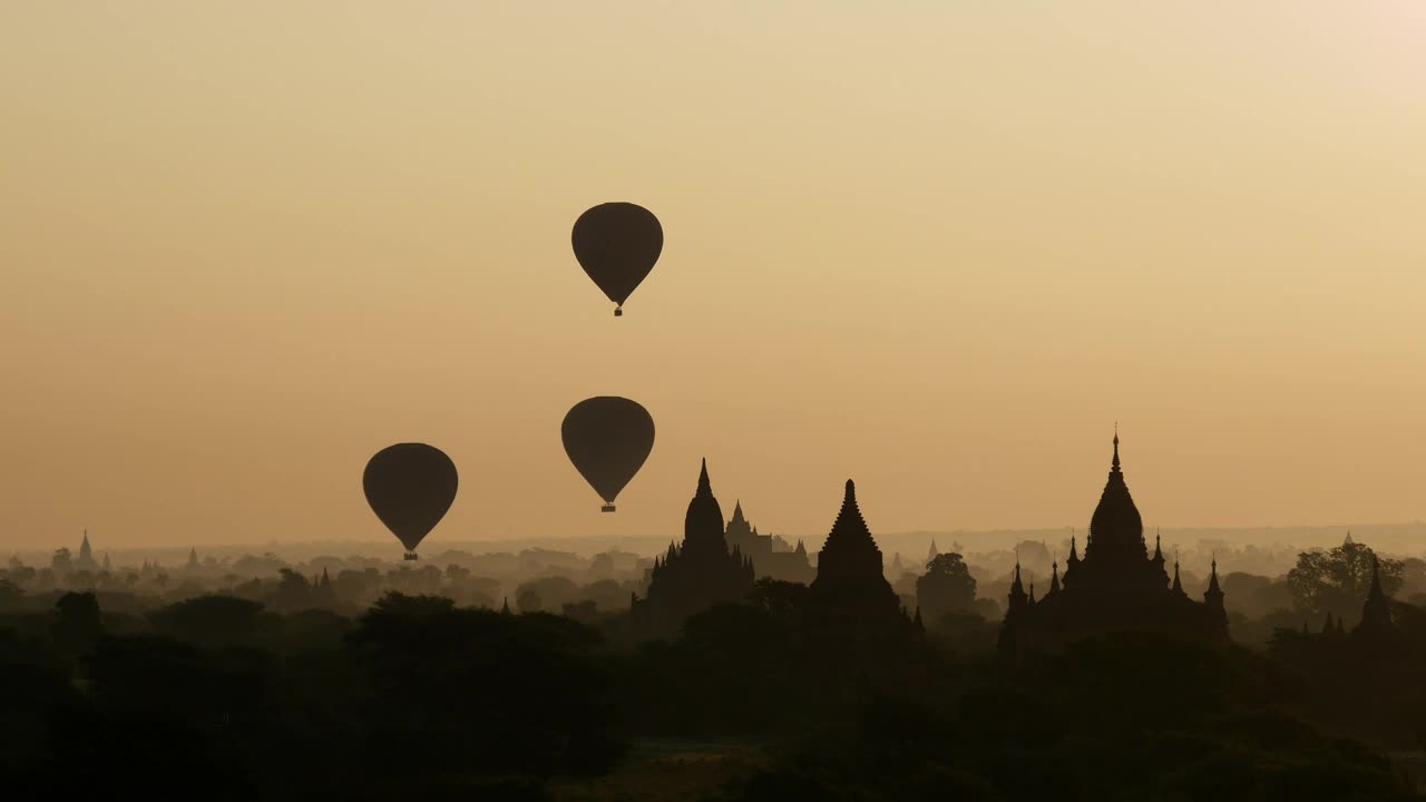 Free Stock Video Silhouette Of Balloons Over A City Live Wallpaper - Free Download