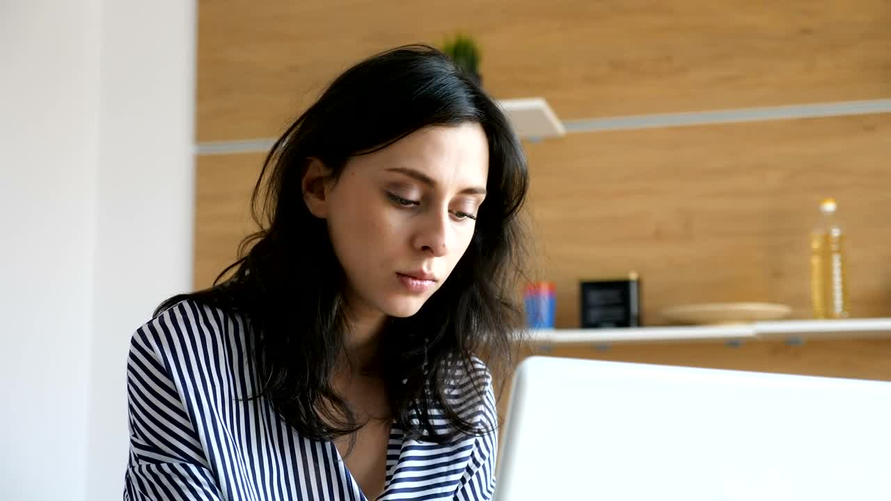 Free Stock Video Young Woman Working In Her Office Happily Live Wallpaper - Free Download