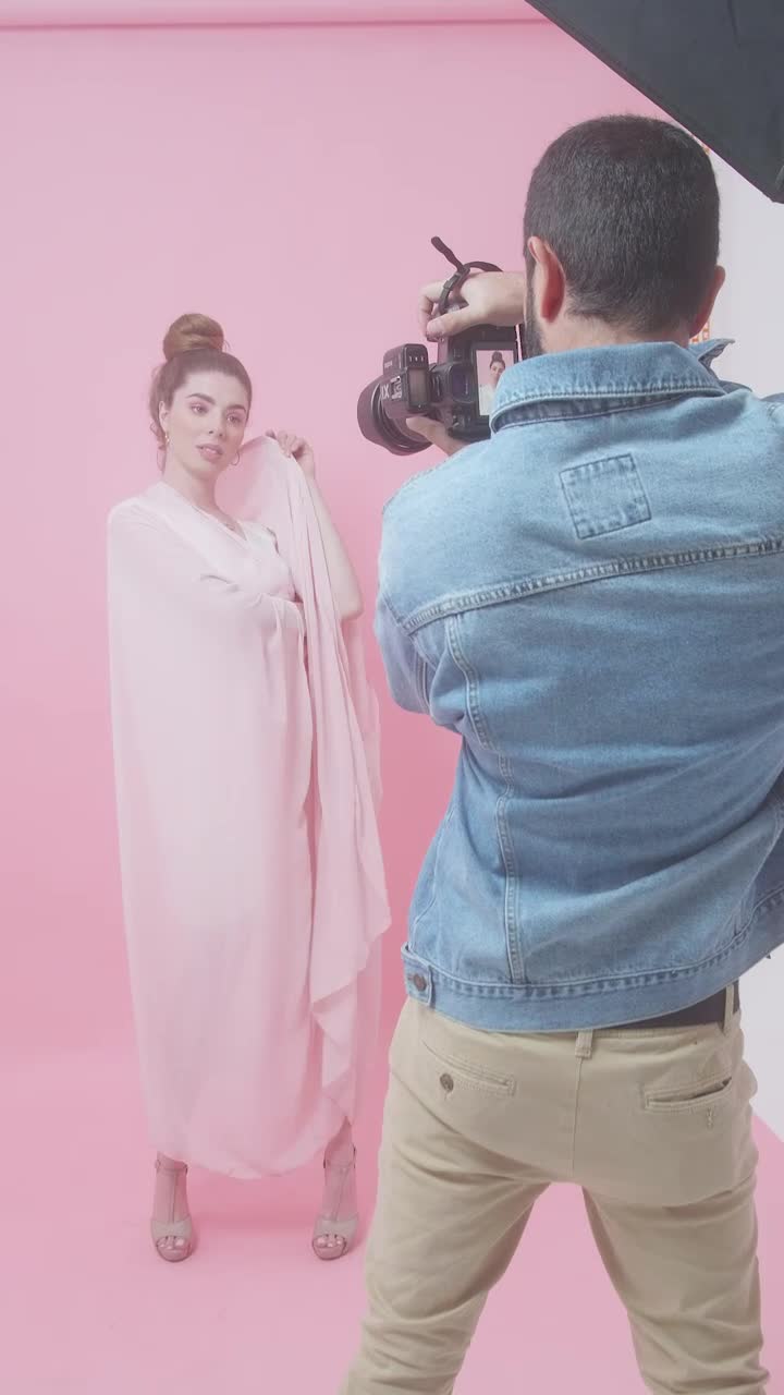 Video Stock Photoshoot With A Young Female Model Live Wallpaper Free - Free Download