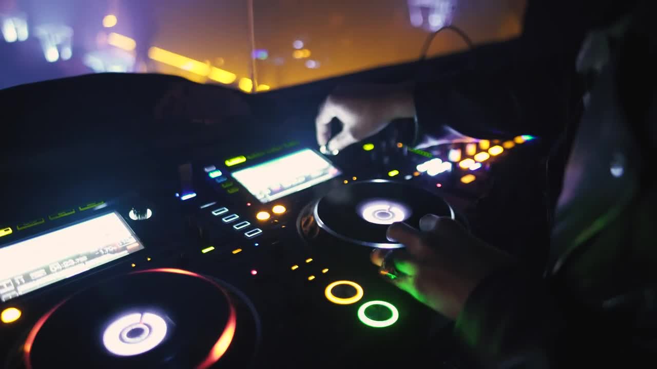 Stock Video Dj Turntable Live Wallpaper For PC - Free Download