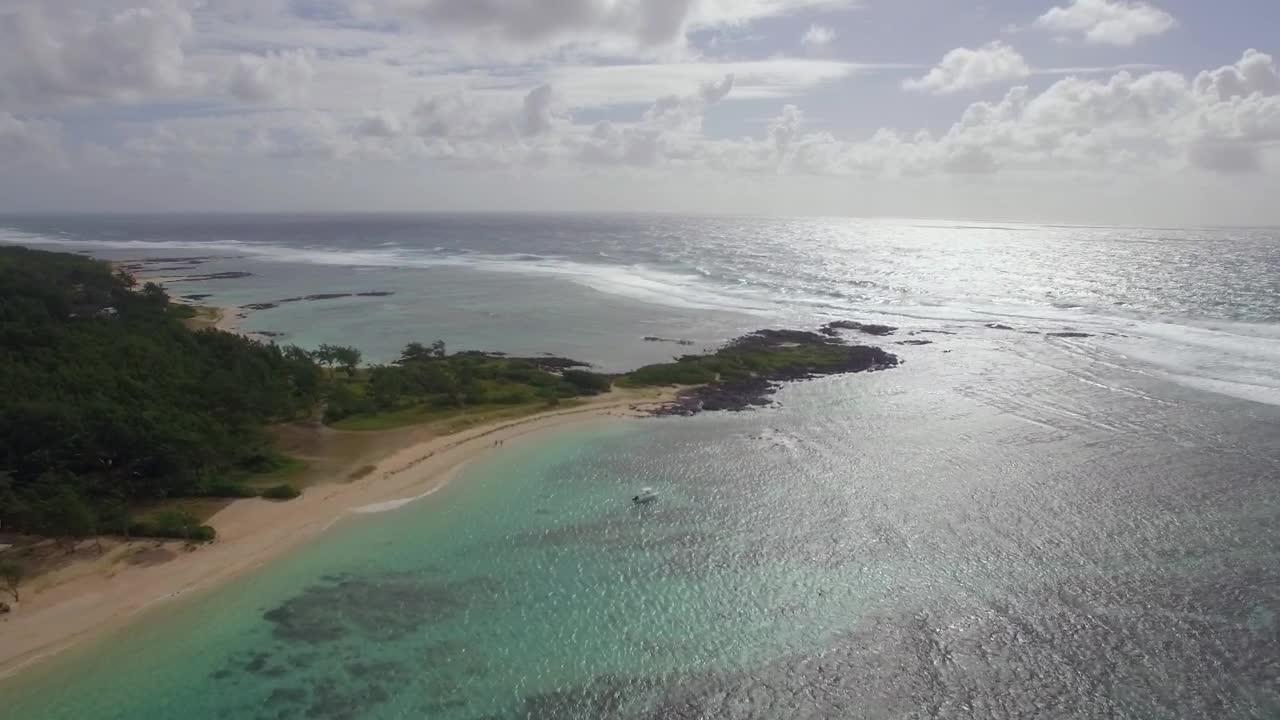Stock Video Drone Along The Coast Of The Indian Ocean Live Wallpaper For PC - Free Download