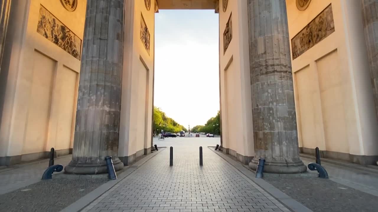 Stock Video Huge Neoclassical Monument Seen From Below Animated Wallpaper - Free Download