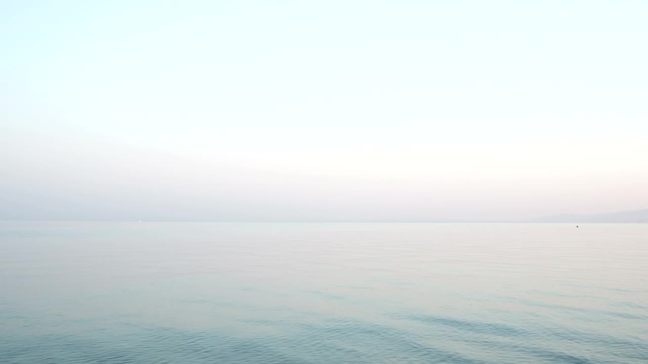 Free Stock Video Running Into A Cold Ocean Live Wallpaper - Free Download