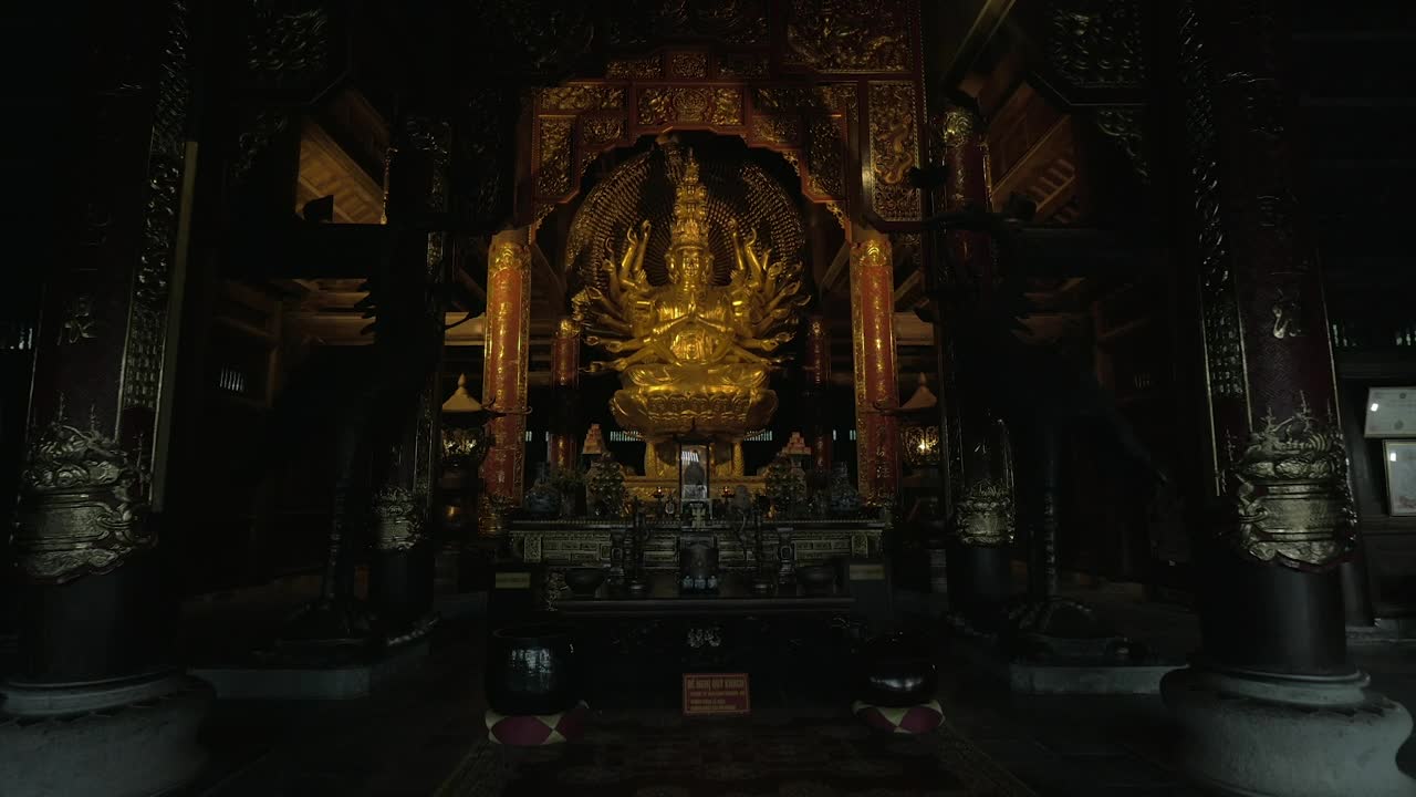 Stock Video Inside Bai Dinh Temple Animated Wallpaper - Free Download