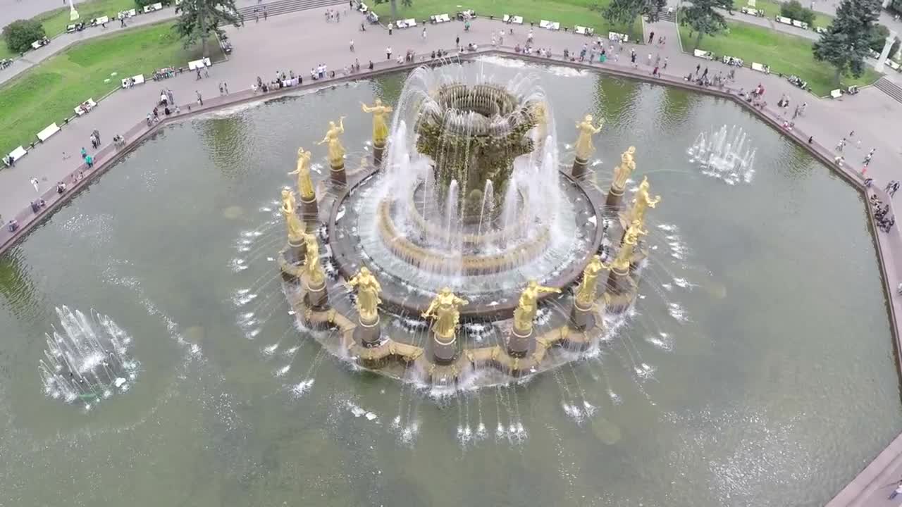 Stock Video Fountain With Golden Statues Live Wallpaper For PC - Free Download