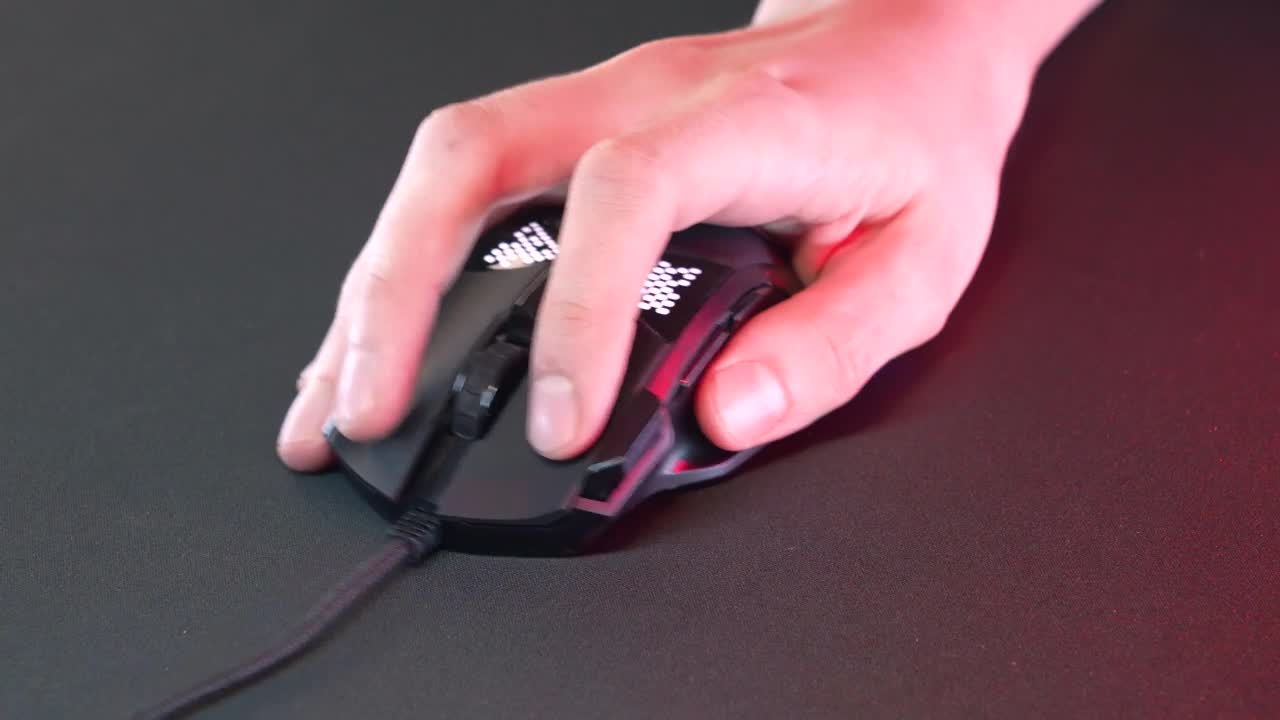 Stock Video Hand Using A Gaming Mouse 1756 Live Wallpaper For PC - Free Download