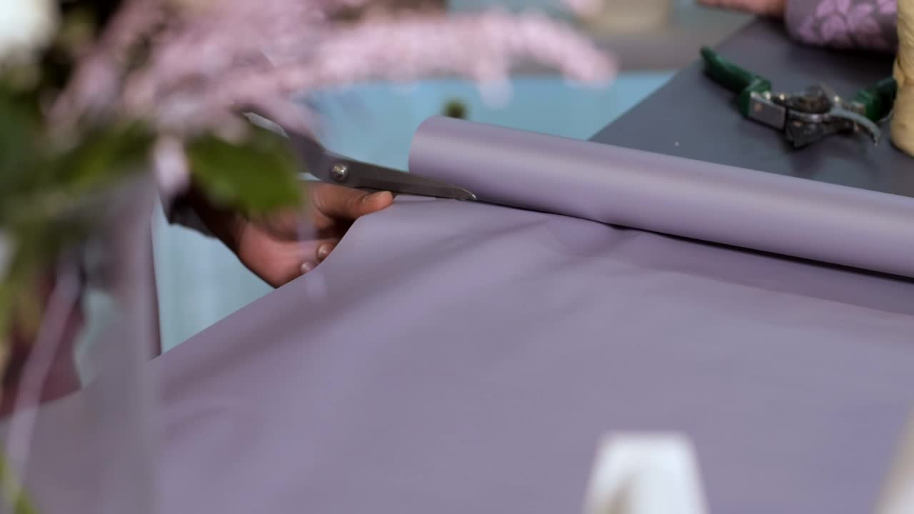 Stock Video Cutting Paper For A Bouquet Live Wallpaper For PC - Free Download