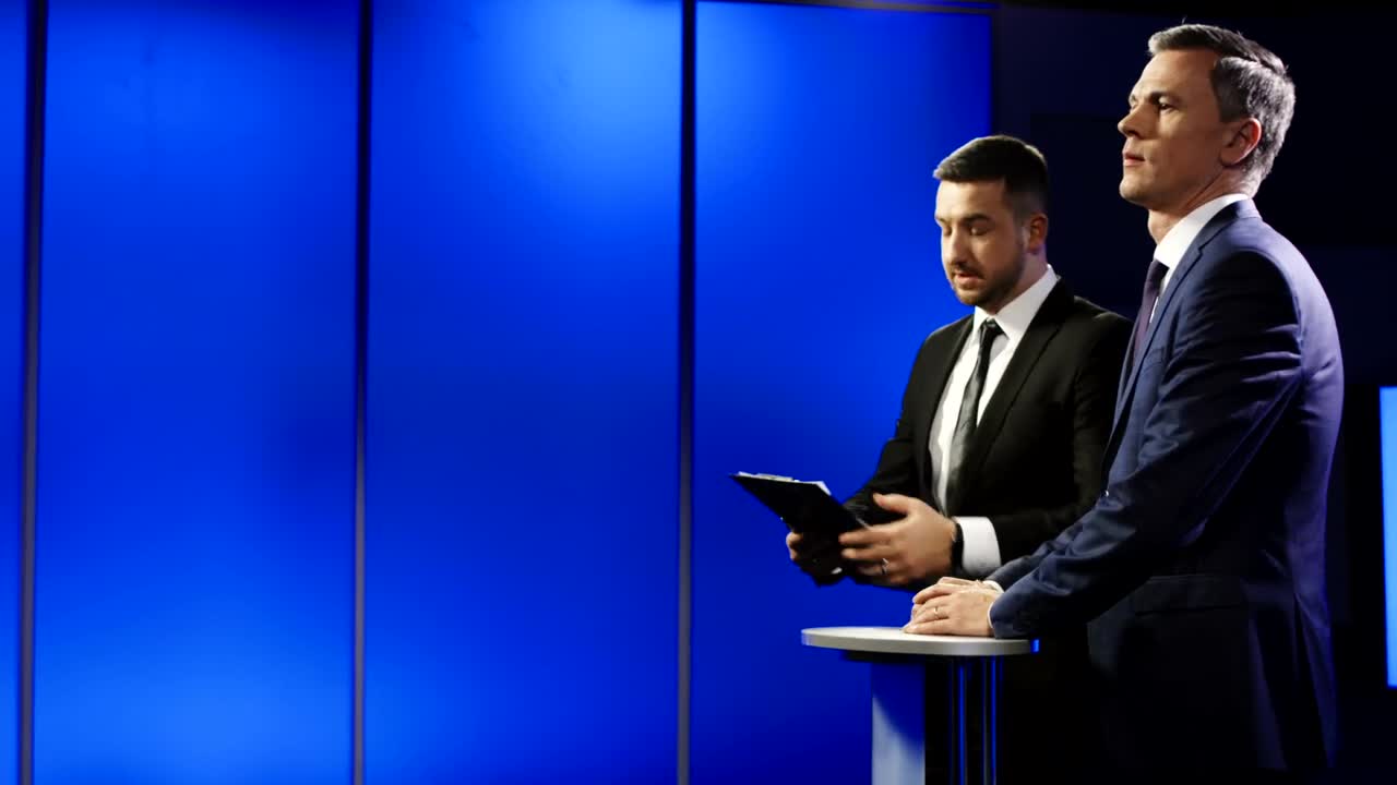 Video Stock Businessman Cutting Off Interview With Reporters Live Wallpaper For PC - Free Download