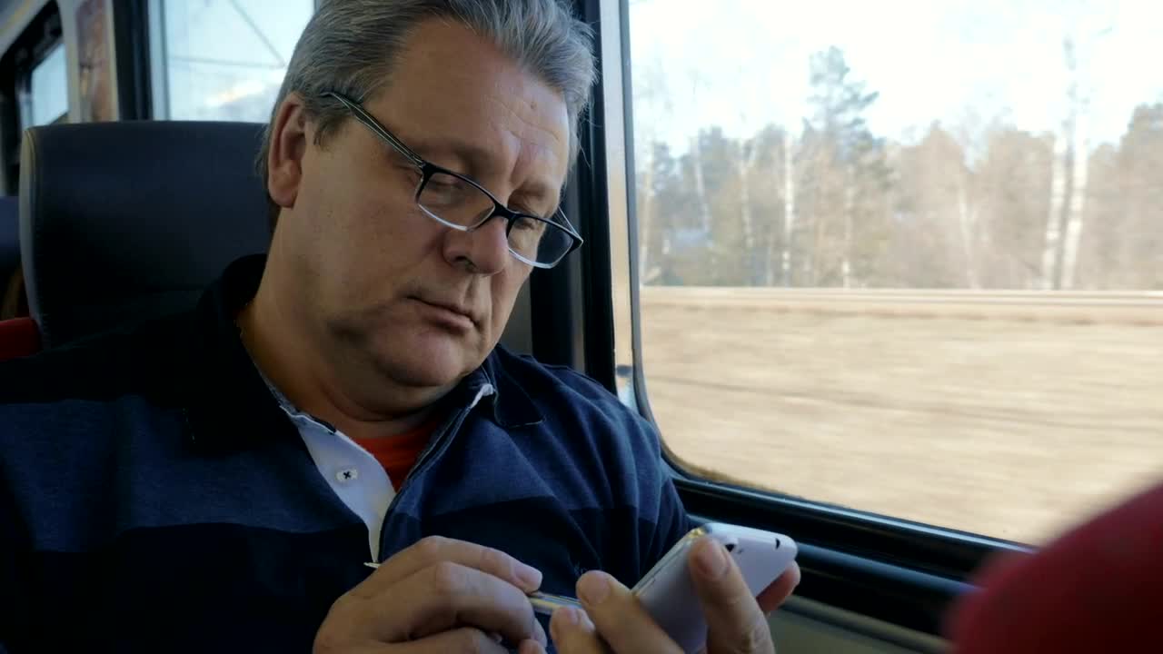 Free Stock Video Senior Man Using His Phone Live Wallpaper - Free Download