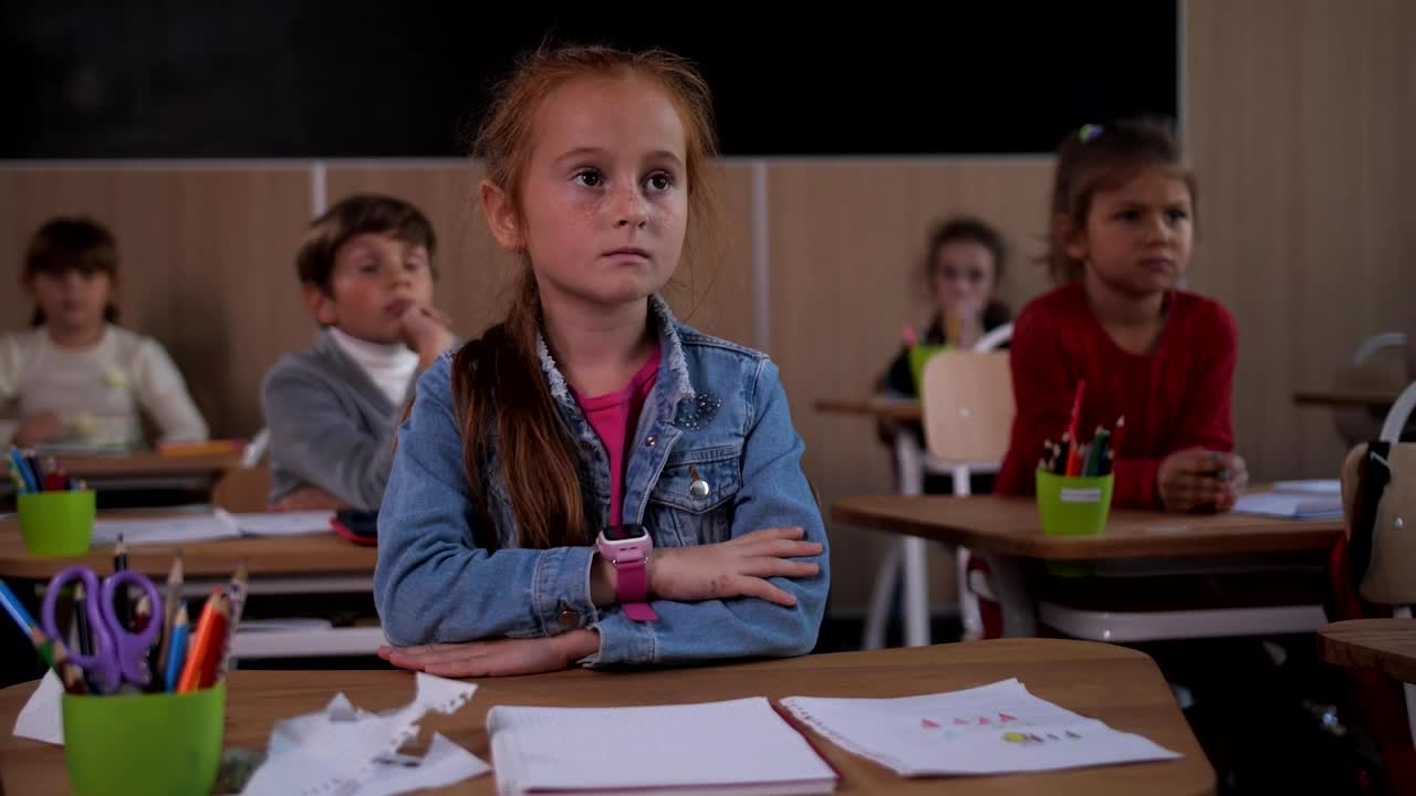 Stock Video Listening To A Teacher In Class Animated Wallpaper - Free Download