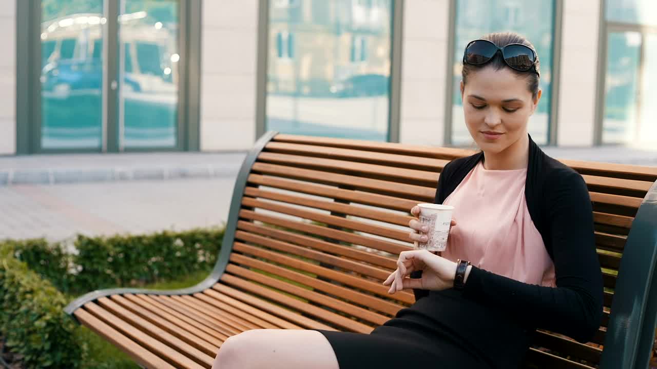 Free Stock Video Woman Drinking Coffee On A Break Live Wallpaper - Free Download