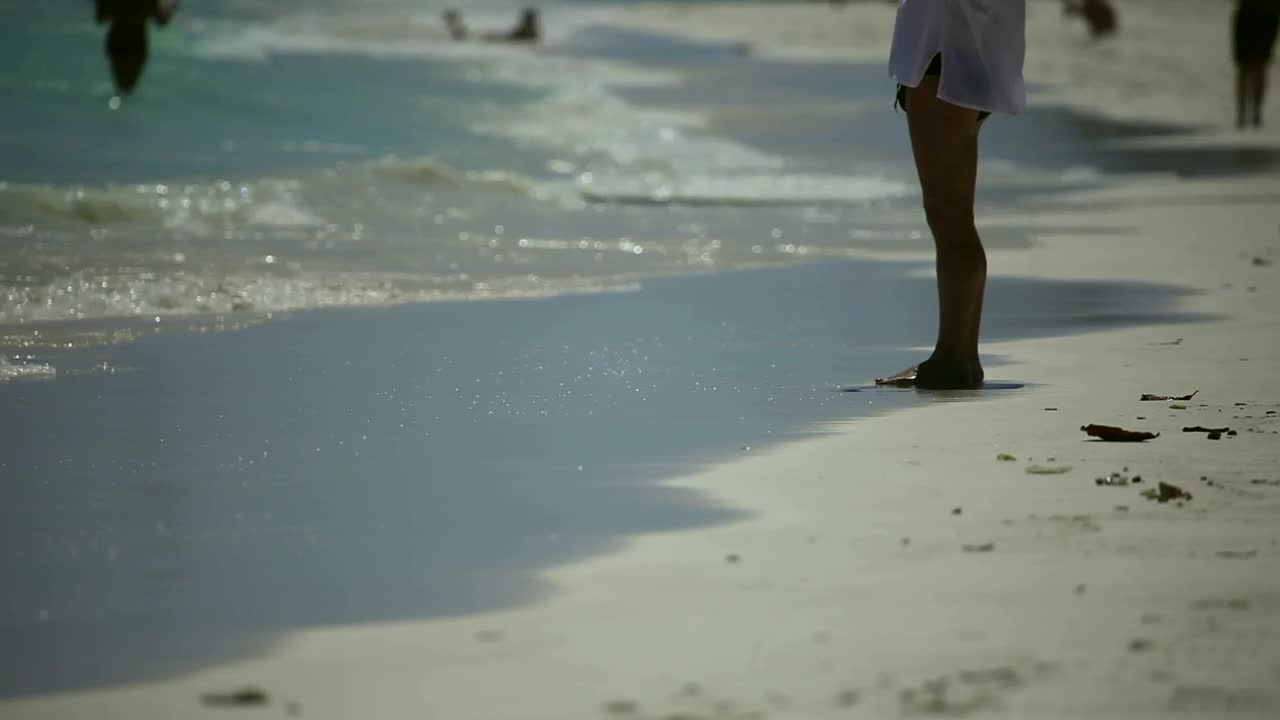 Free Stock Video Sandy Beach With People Live Wallpaper - Free Download