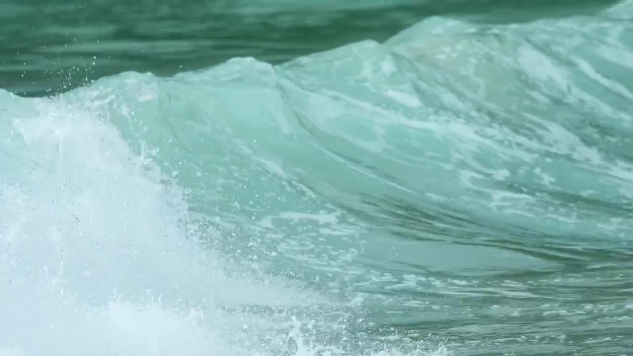 Stock Video Foamy Waves Crashing Live Wallpaper For PC - Free Download