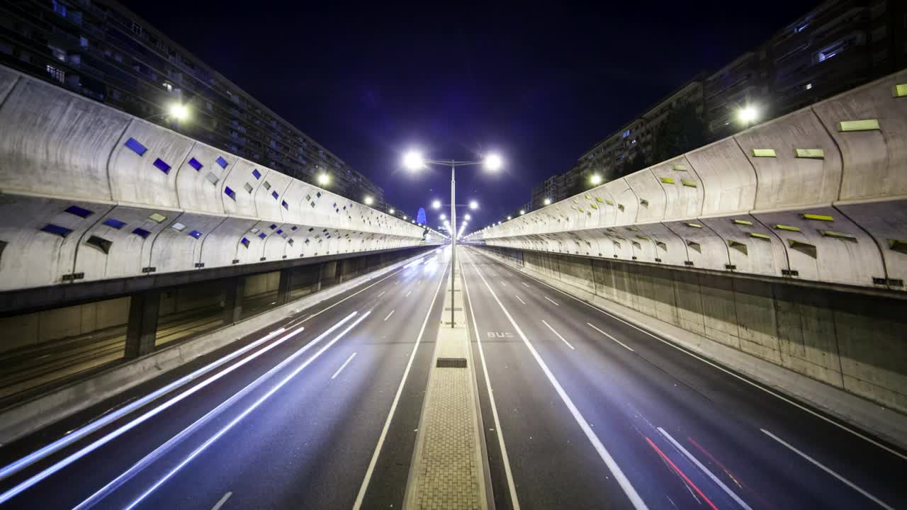 Free Video Stock Static Hyper Lapse Of The Traffic On An Avenue Live Wallpaper - Free Download